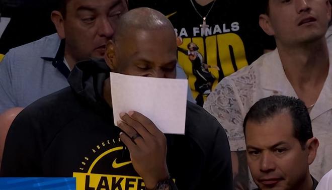 湖人双核狂砍50分力克尼克斯 东契奇里夫斯联手