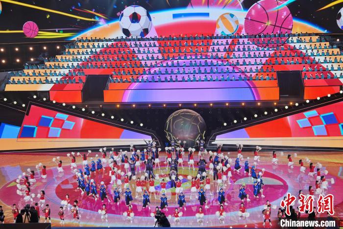 首届全国青少年三大球运动会长沙启幕 青少年运